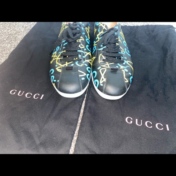 🎀GUCCI🎀AUTHENTIC AND LIMITED EDITION SNEAKERS 🎀 - Picture 4 of 8